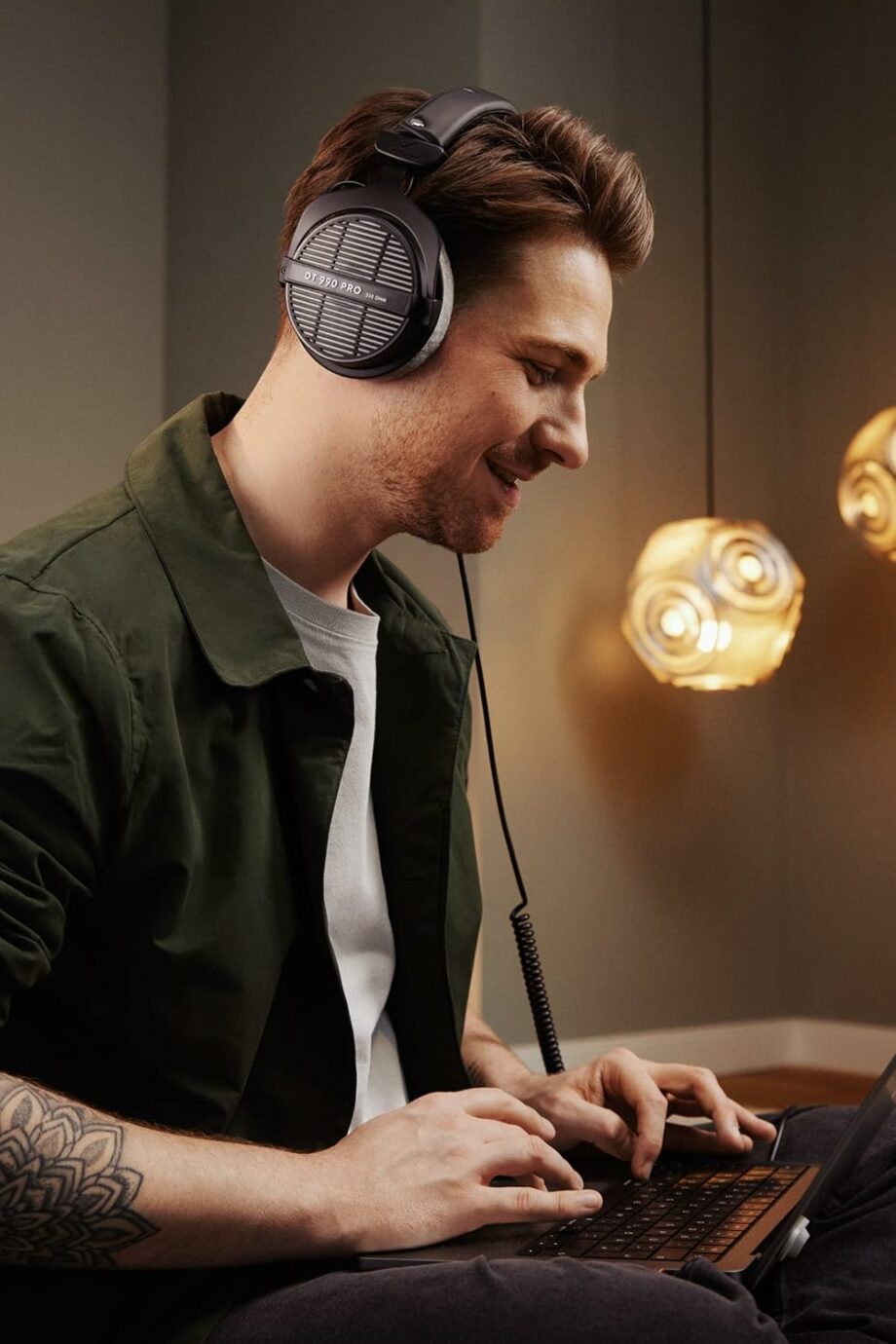 beyerdynamic DT 990 Pro 250 ohm Over-Ear Studio Headphones (Pre-Order)